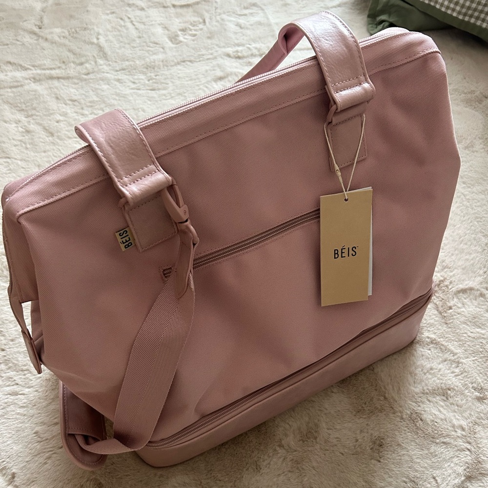BEIS The Mini Weekender in Atlas Pink